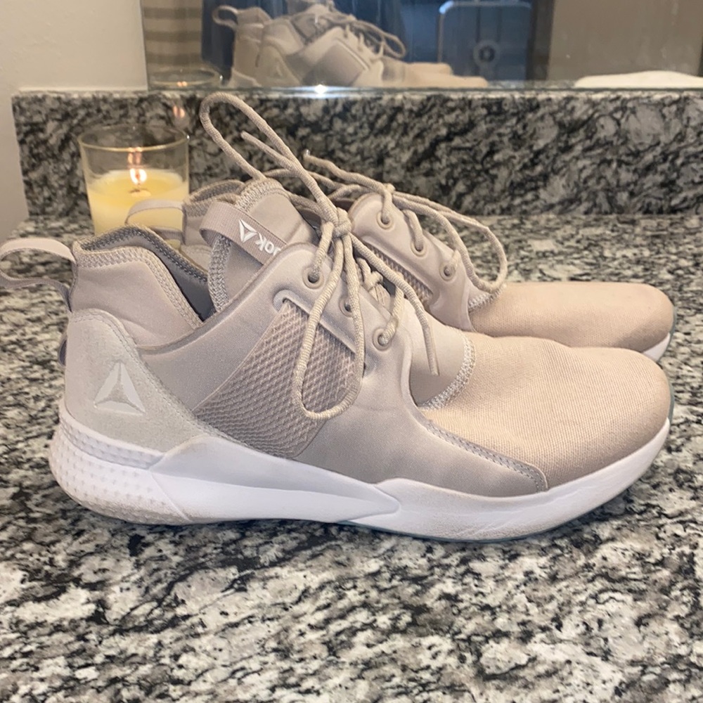 reebok tennis shoes